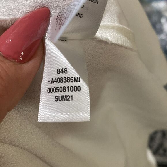 Halogen White Scalloped Cami Tank Blouse - Picture 11 of 11